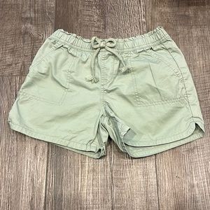 Gap kids sage pull on shorts size medium. Like new